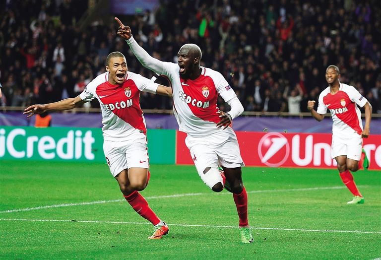  里昂锋线全面开花横扫联赛副班长